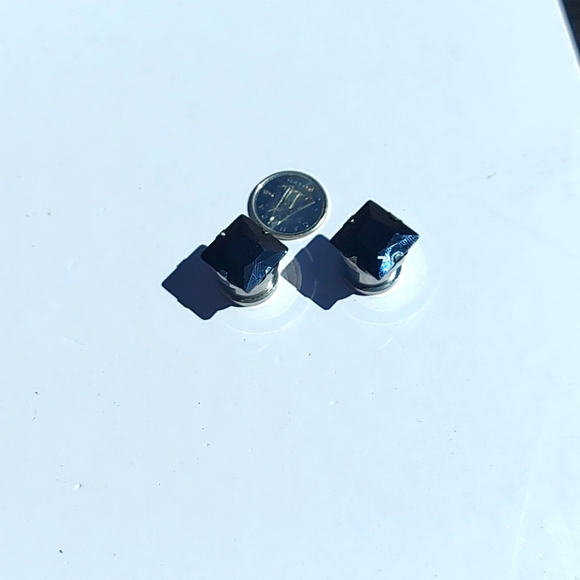 Black gem ear plugs 11mm - Picture 3 of 7